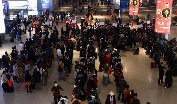 chartered train yuhang hubei workers.jpg