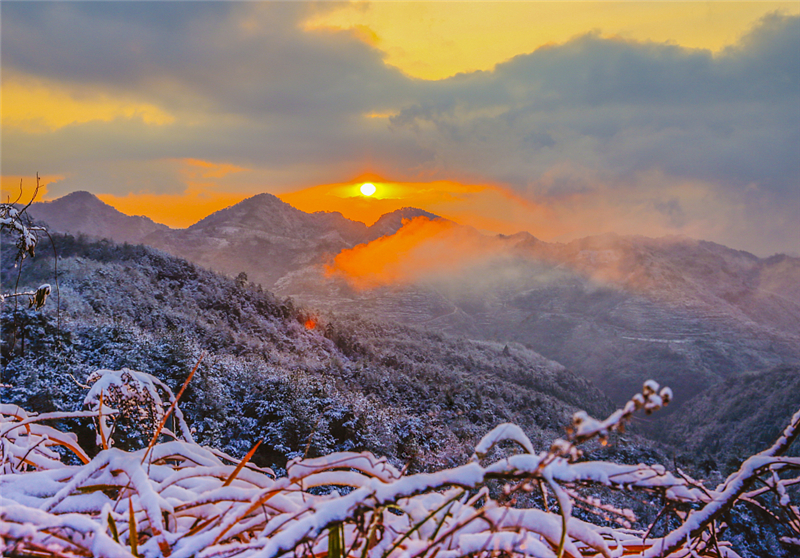 浙江淳安：雪后山村景色靜謐VCG111312254628.jpg