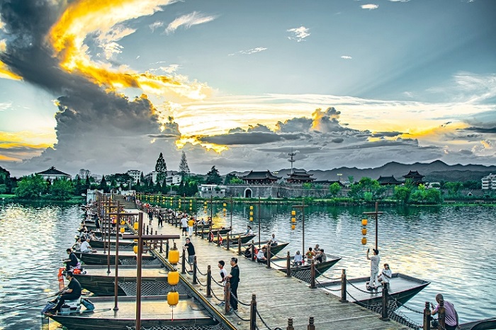 Hangzhou painted by setting sun