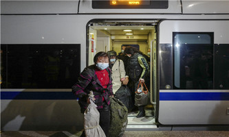 Migrants from Hubei head to Zhejiang