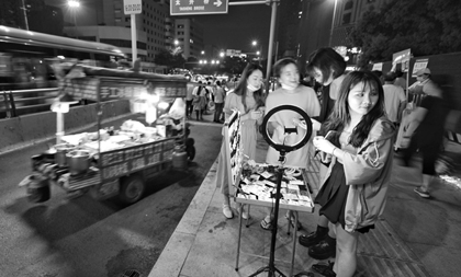 Roadside food stalls back on the menu