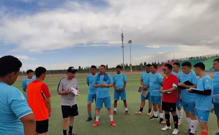 ?Zhejiang soccer association assists Xinjiang youngsters